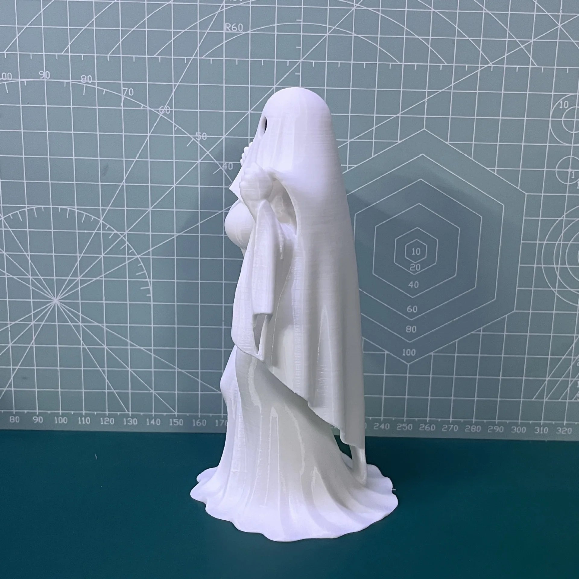 Halloween Ghost Lady Decorative Figurine - 10