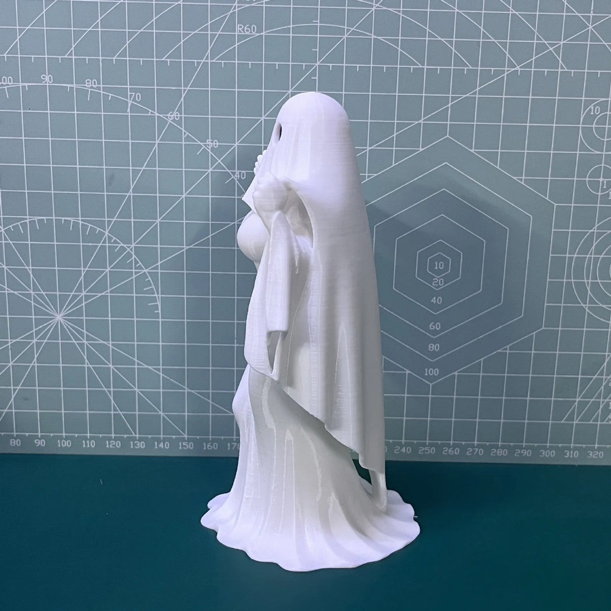 Halloween Ghost Lady Decorative Figurine