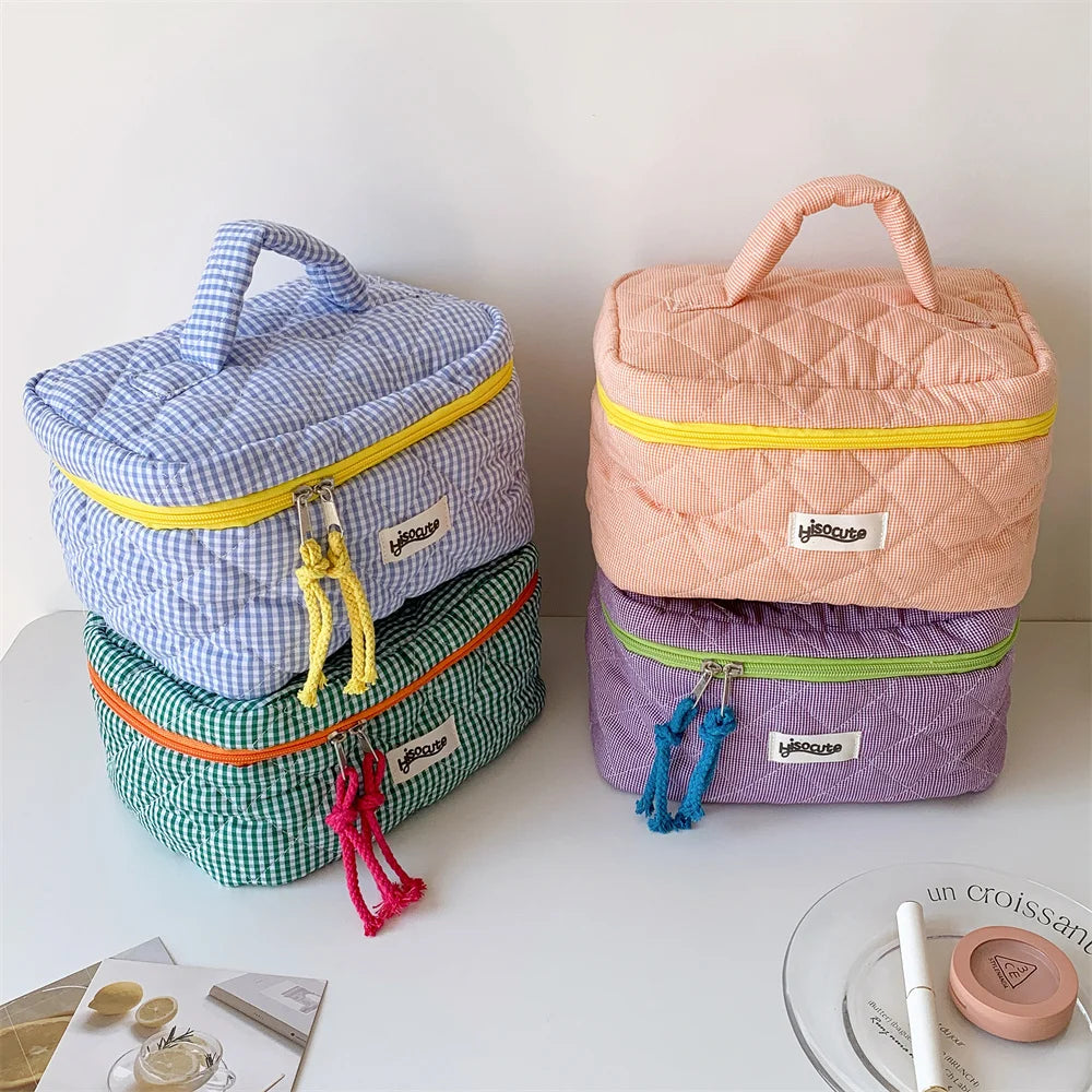 Portable Quilted Plaid Travel Makeup Bag - 18
