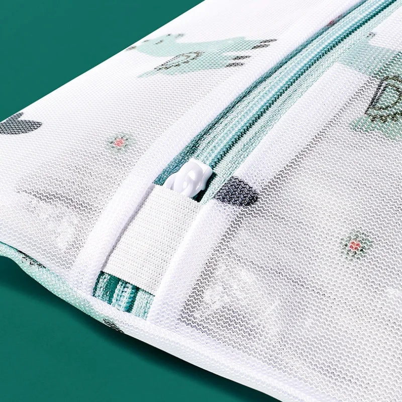 Protective Mesh Laundry Bag Set for Delicate Clothing