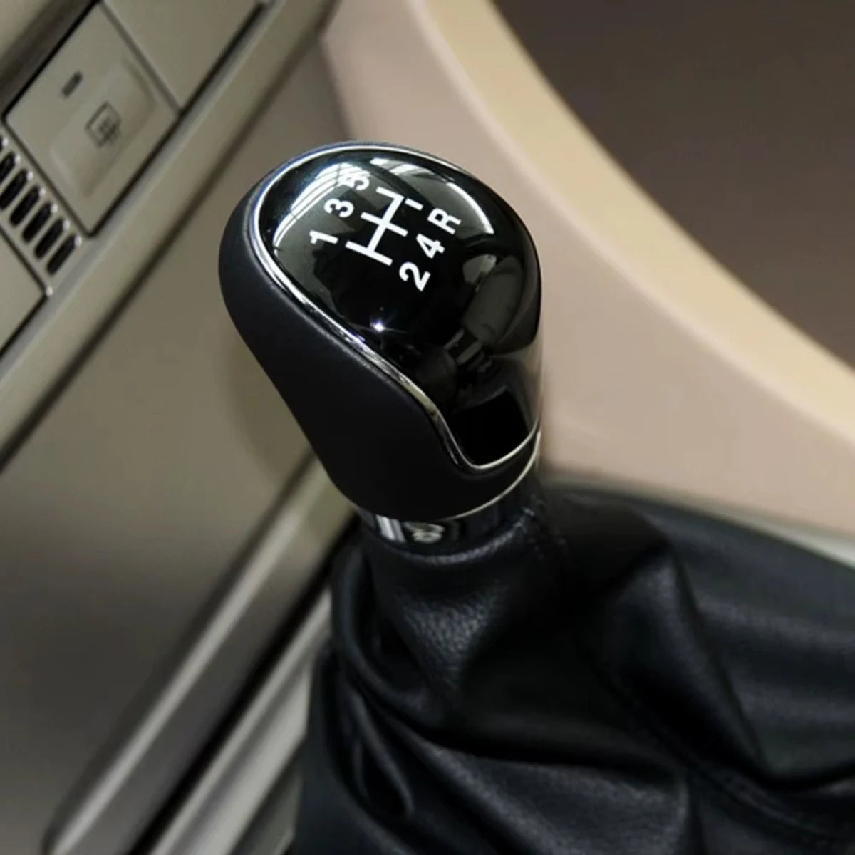 5-Speed Manual Gear Shift Knob for Ford Focus