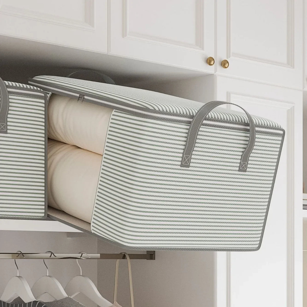 Large Foldable Quilt and Clothing Storage Organizer Bag
