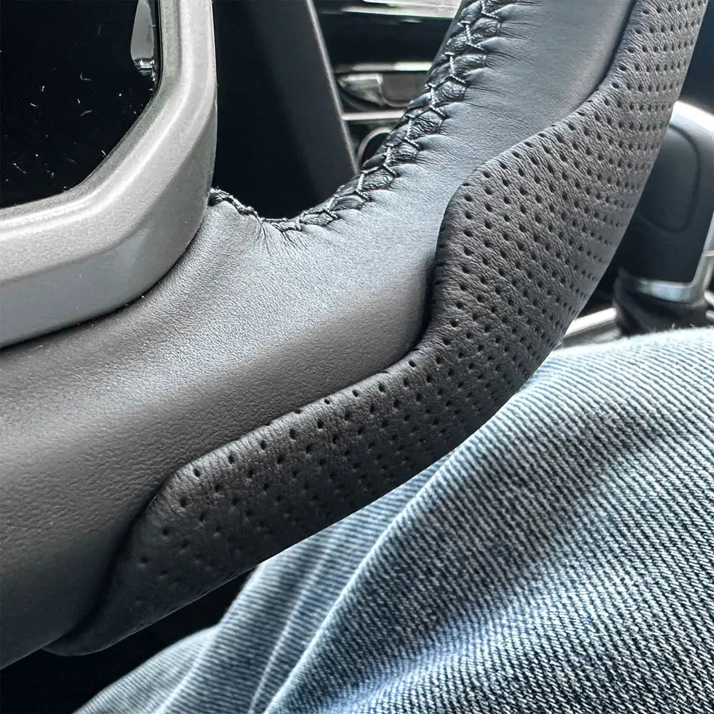 Universal Non-Slip Breathable Steering Wheel Cover - 4