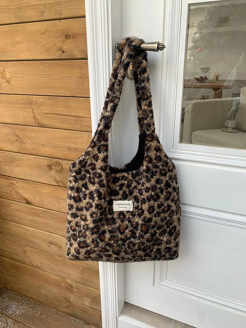 Leopard Print Plush Tote Bag for Daily Commute - 7