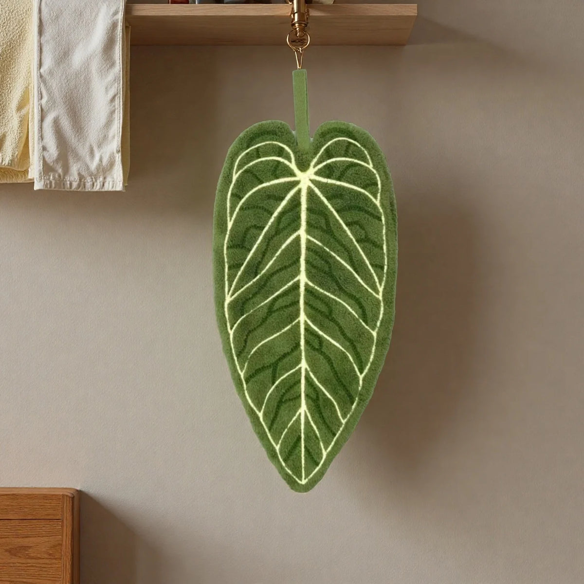 Absorbent Leaf-Shaped Hanging Hand Towel for Kitchen and Bathroom