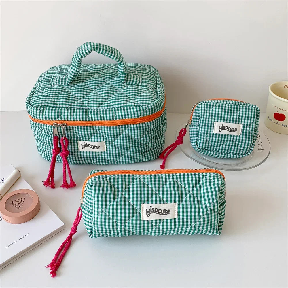 Portable Quilted Plaid Travel Makeup Bag - 8