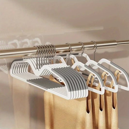 Non-Slip Plastic Clothes Hangers for Wardrobe Organization