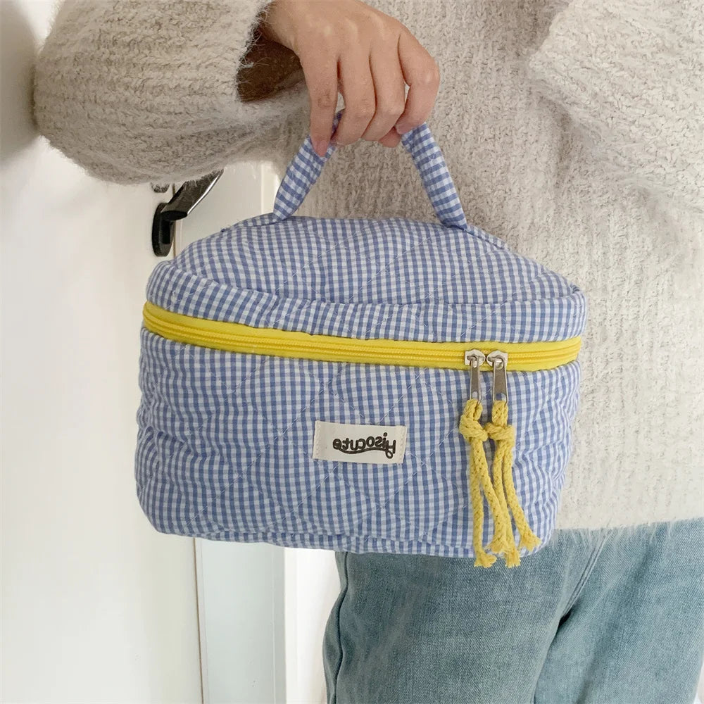 Portable Quilted Plaid Travel Makeup Bag - 13