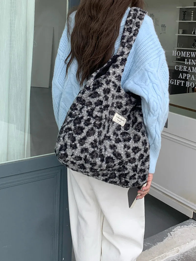 Leopard Print Plush Tote Bag for Daily Commute - 22