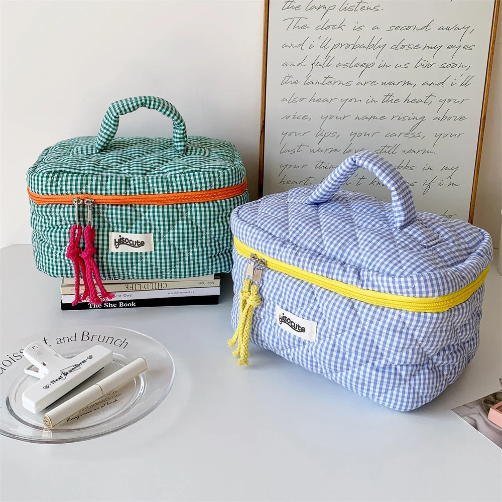 Portable Quilted Plaid Travel Makeup Bag