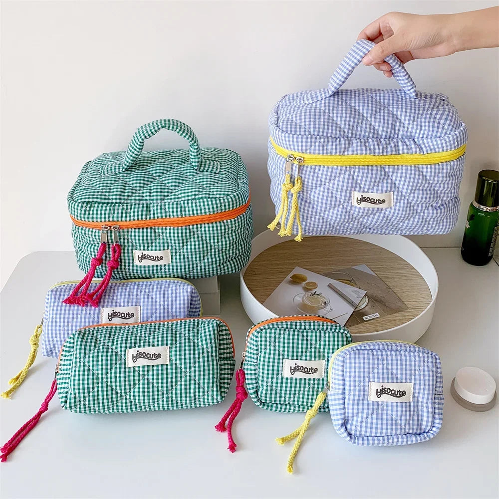 Portable Quilted Plaid Travel Makeup Bag
