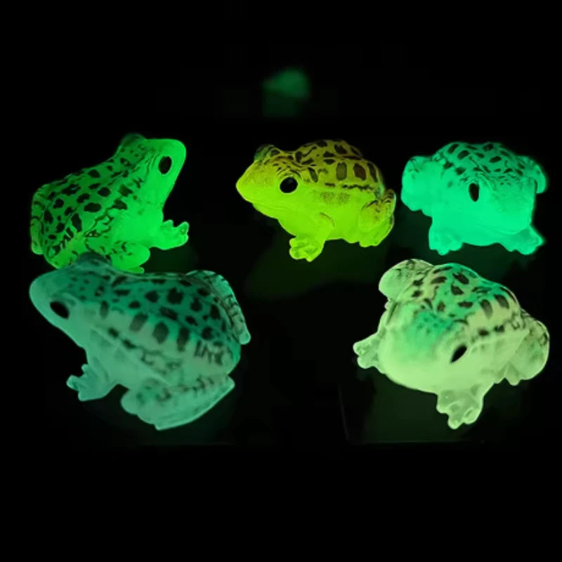 Miniature Luminous Frog Figurines for Moss Landscapes