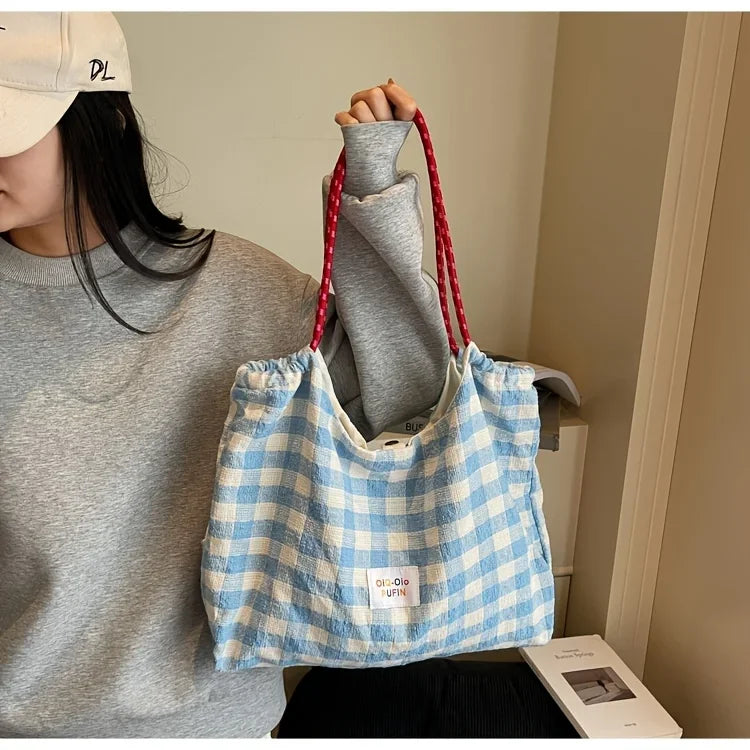 Versatile Plaid Shoulder Tote Bag for Commuter and Leisure