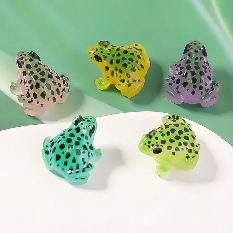 Miniature Luminous Frog Figurines for Moss Landscapes - 1