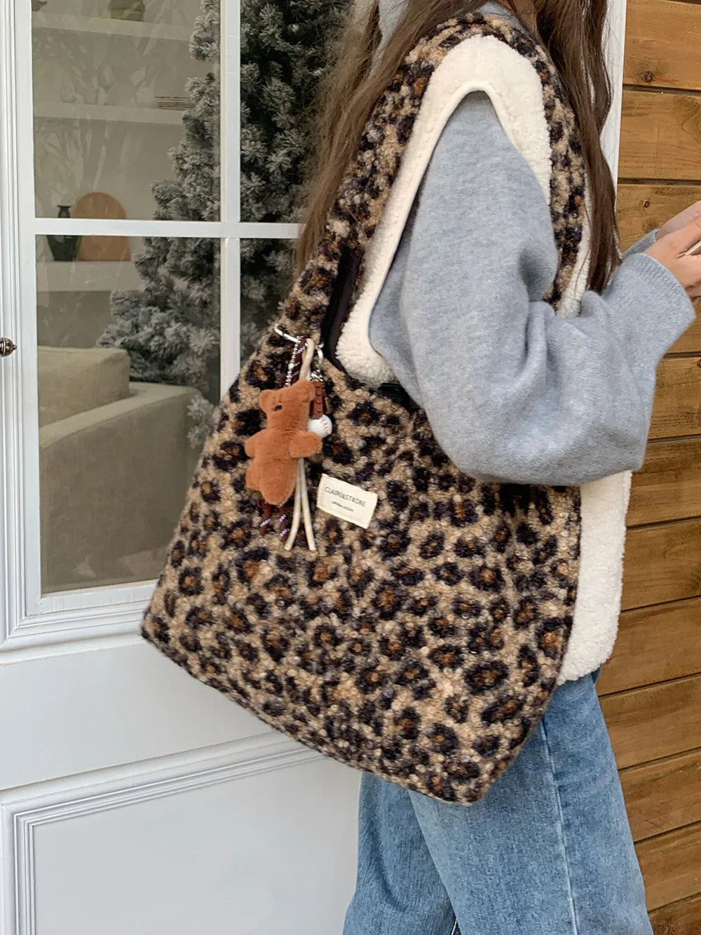 Leopard Print Plush Tote Bag for Daily Commute - 9