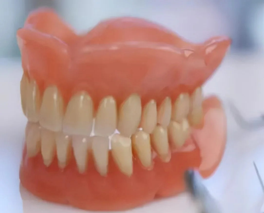 Custom Fit Silicone Cosmetic Denture Set with Toothbrush - 2