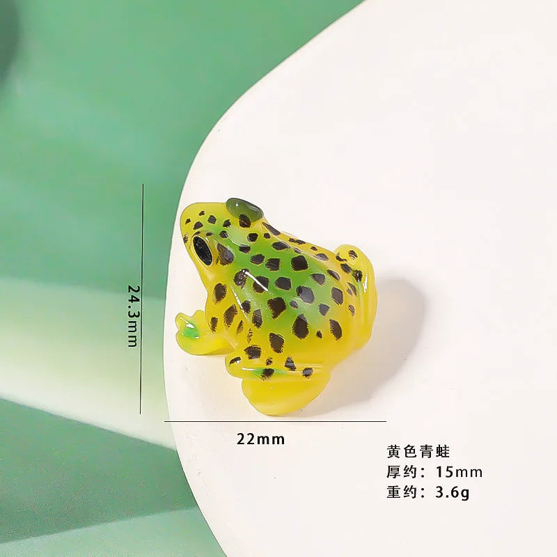 Miniature Luminous Frog Figurines for Moss Landscapes