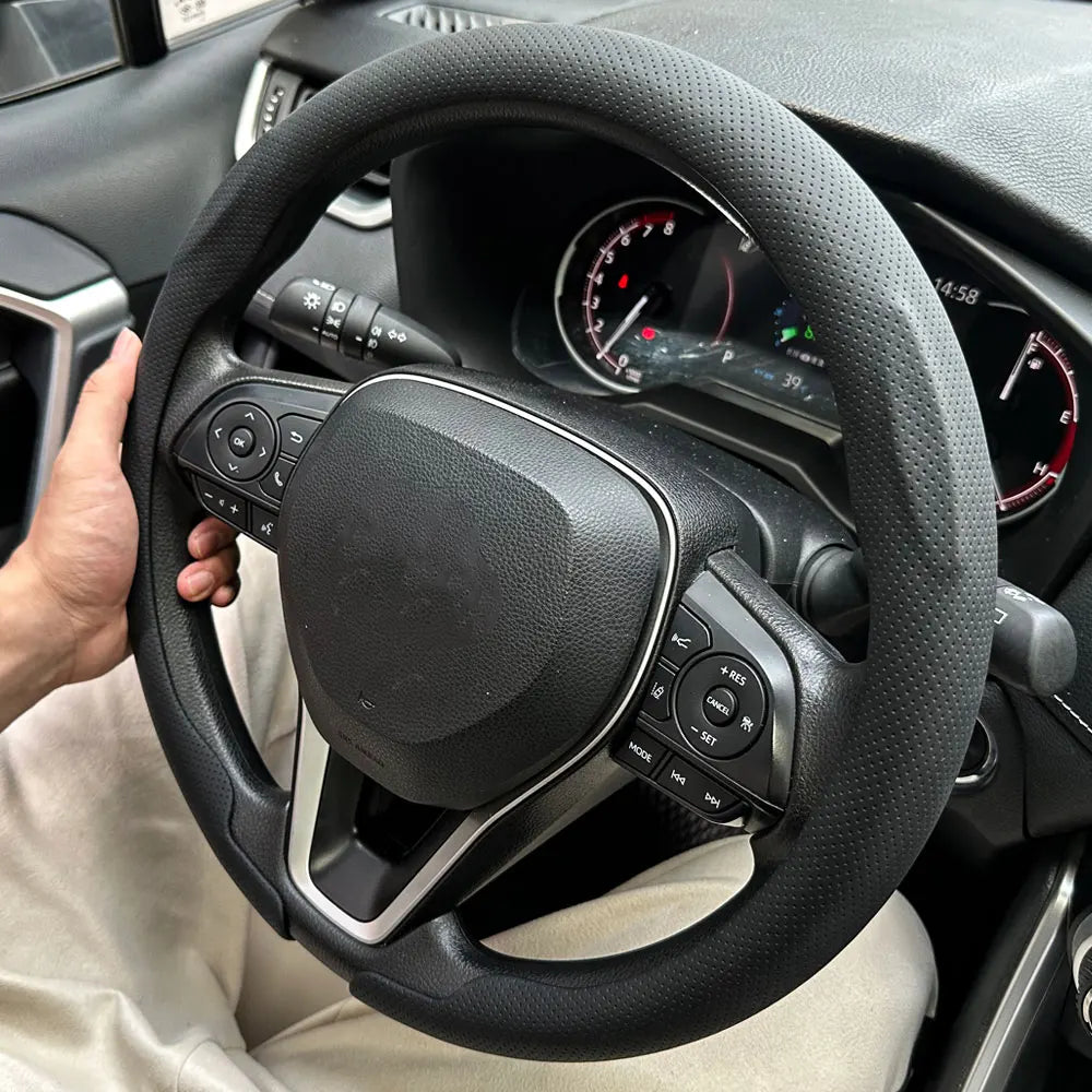Universal Non-Slip Breathable Car Steering Wheel Cover - 1