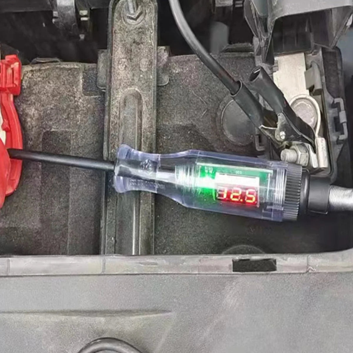 Digital Voltage Circuit Tester for Automotive Diagnostics